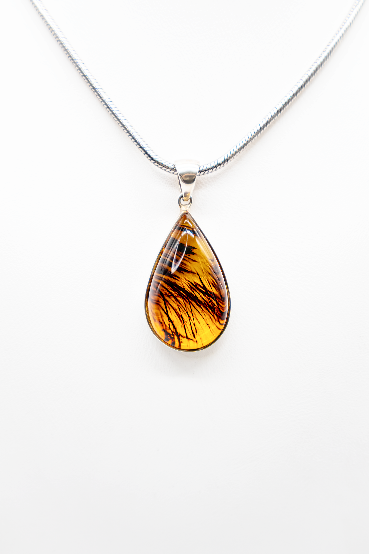 Exklusiver Bernsteinanhänger 925er Silber – Unikat