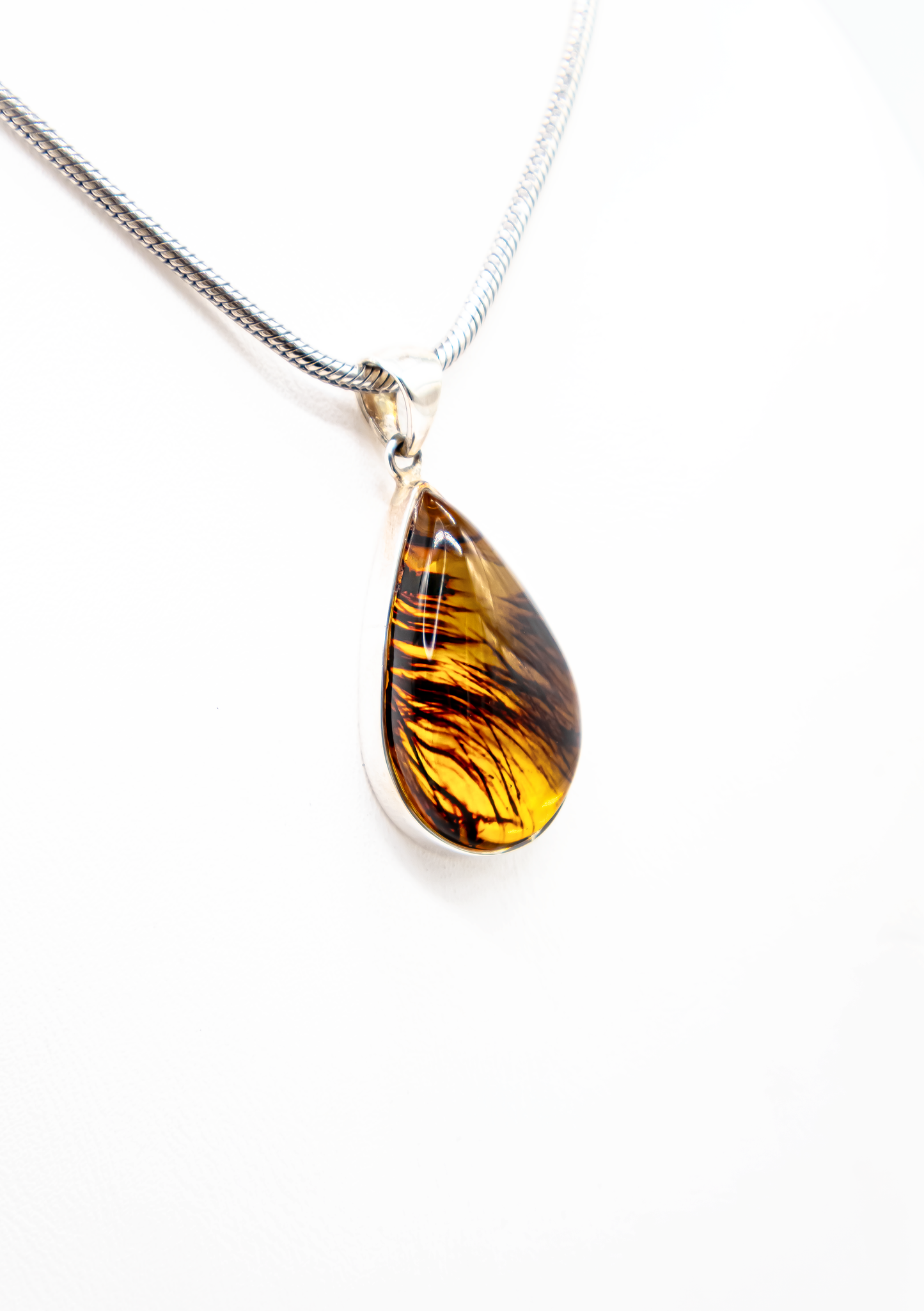 Exklusiver Bernsteinanhänger 925er Silber – Unikat