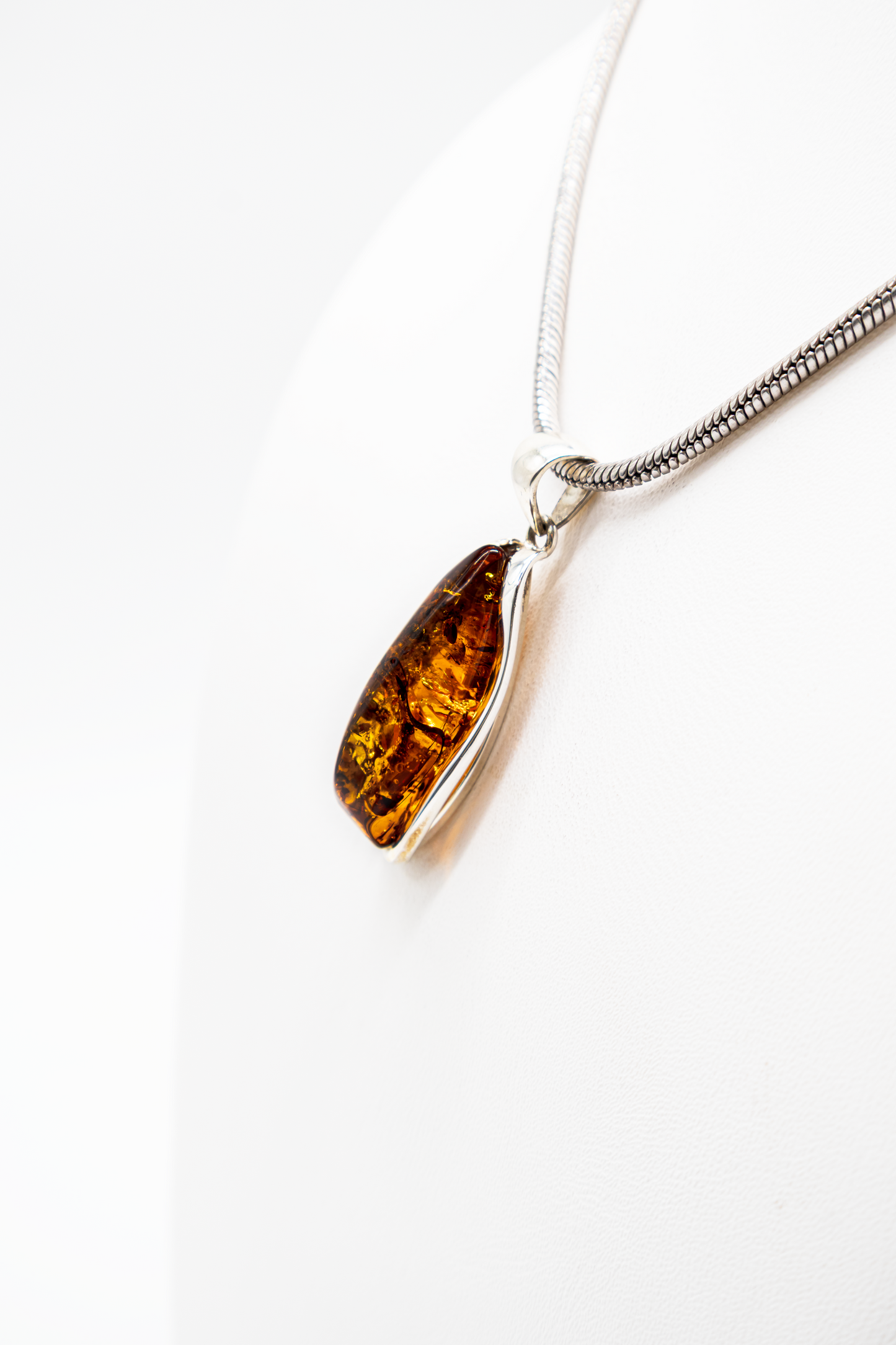 Schmuckanhänger Bernstein Unikat Orange Silber