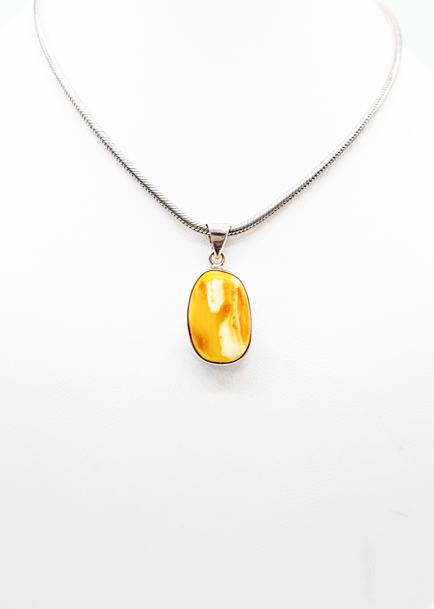 Orange Bernsteinanhänger Oval Naturstein Silber