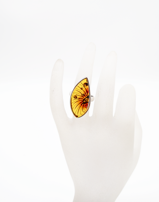 Moderner Bernsteinring aus 925 Silber – echtes Unikat