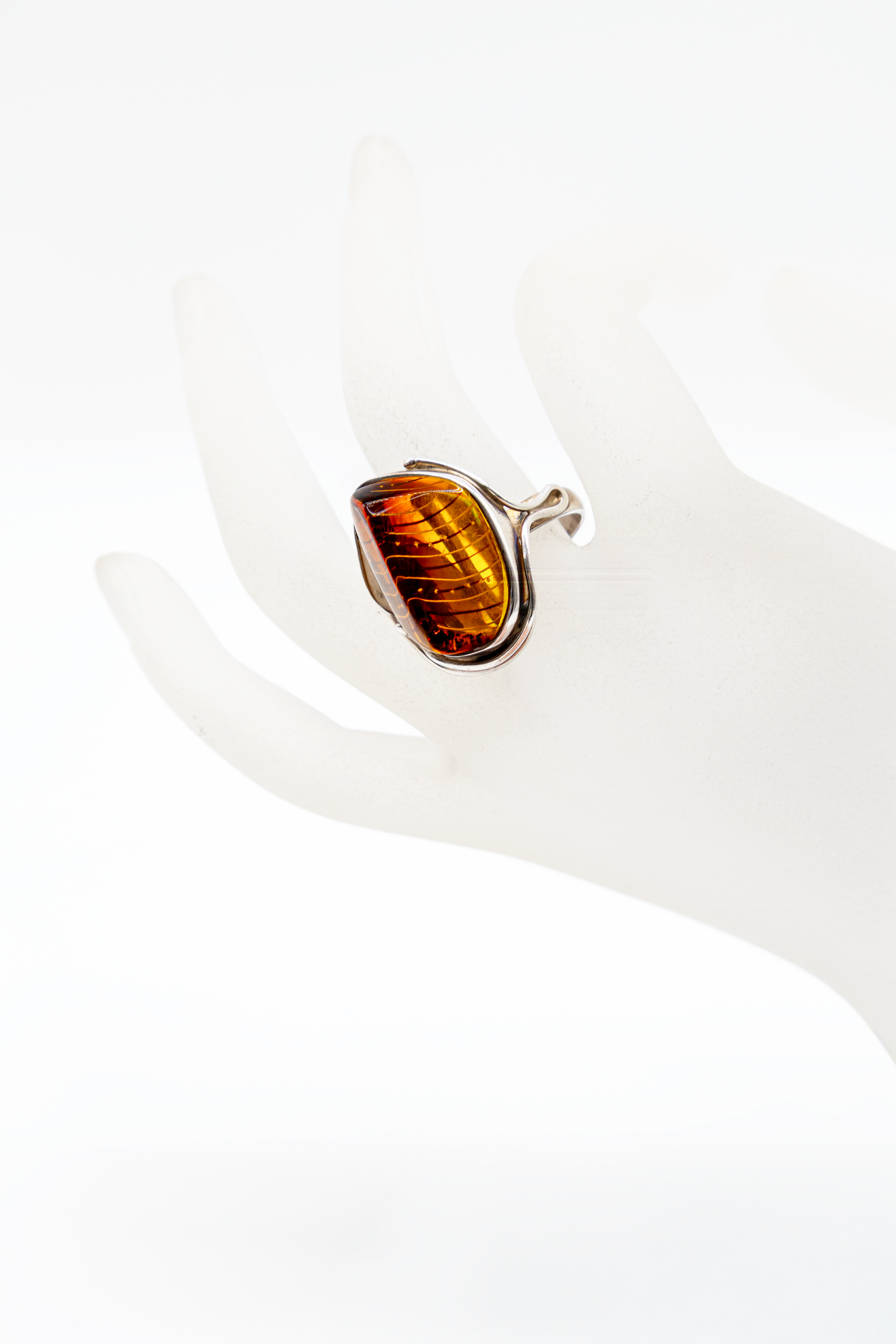 Ring mit echtem Bernstein Ovalform 925 Silber