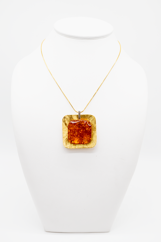 Exklusiver Bernsteinanhänger Goldoptik