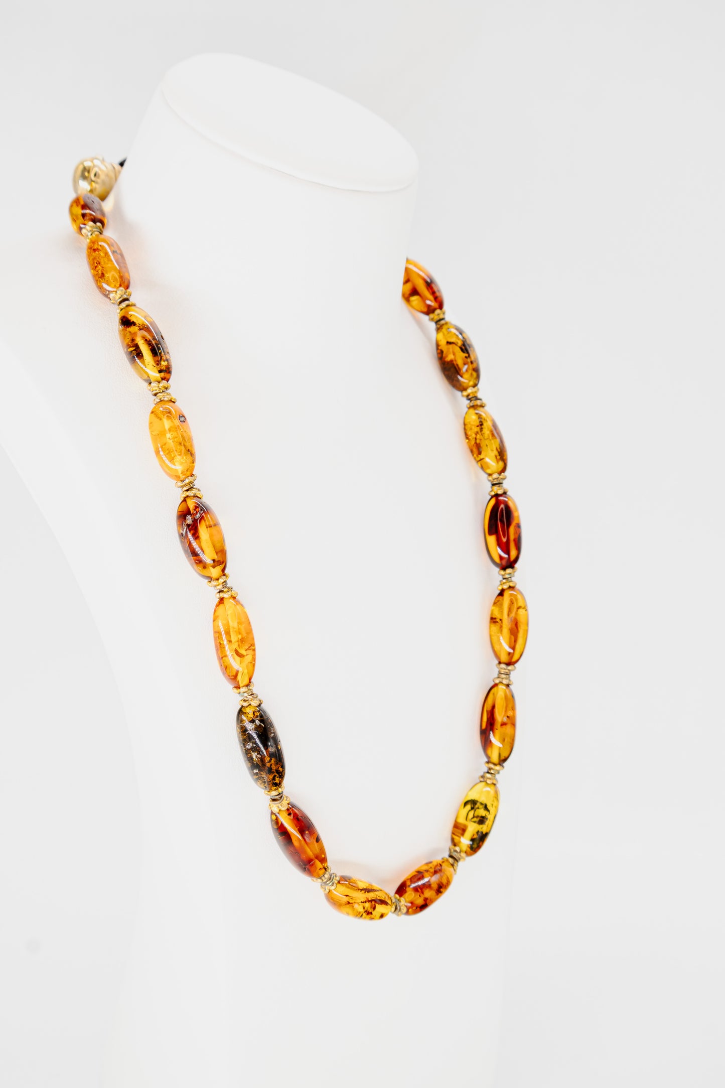 Modische Bernstein Halskette mit Magnetverschluss