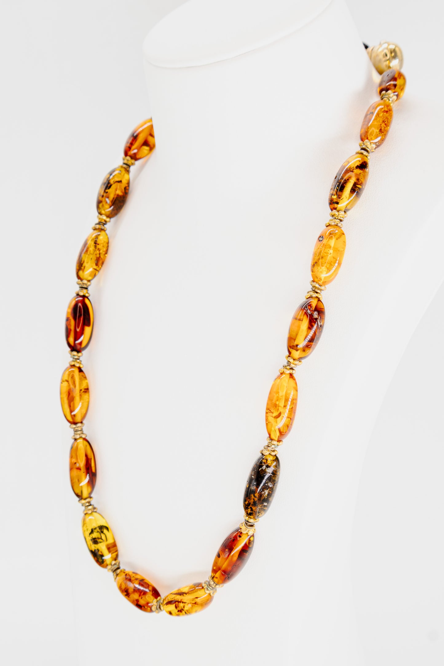 Modische Bernstein Halskette mit Magnetverschluss