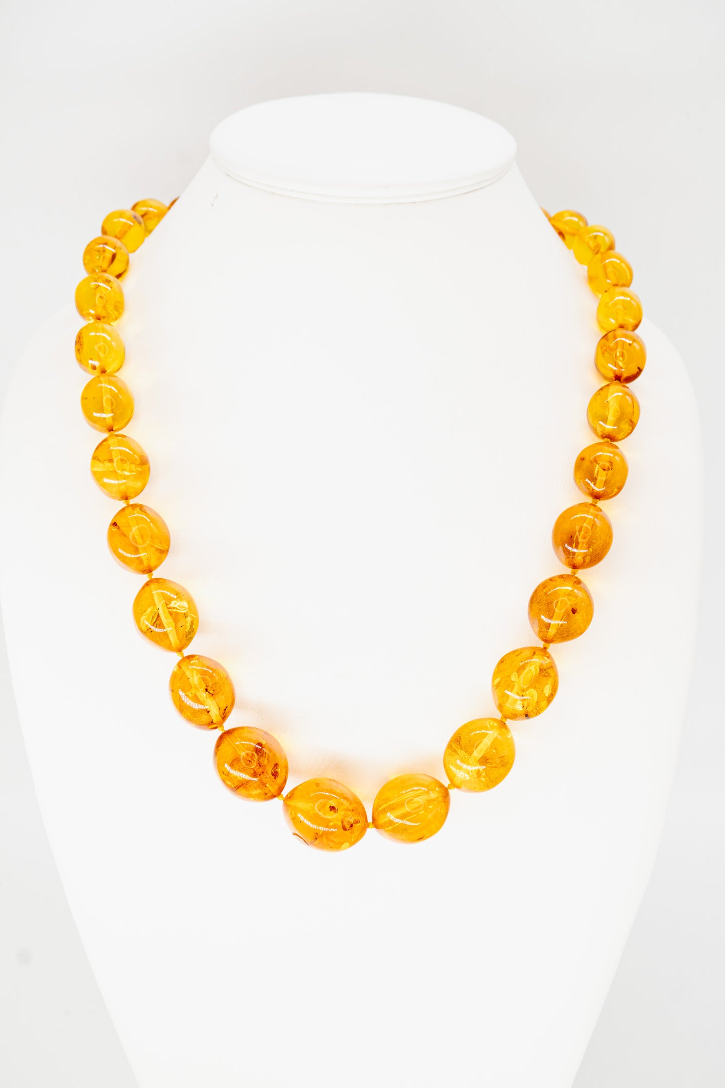 Hochwertige Bernstein Kette im Kegeldesign
