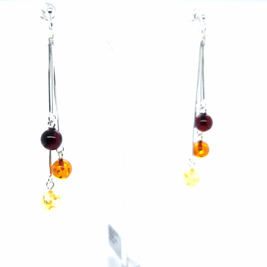 Handgearbeitete Bernstein-Ohrringe für Damen – Vielfältiger Naturstein-Schmuck mit runden Perlen im Ohrstecker-Design