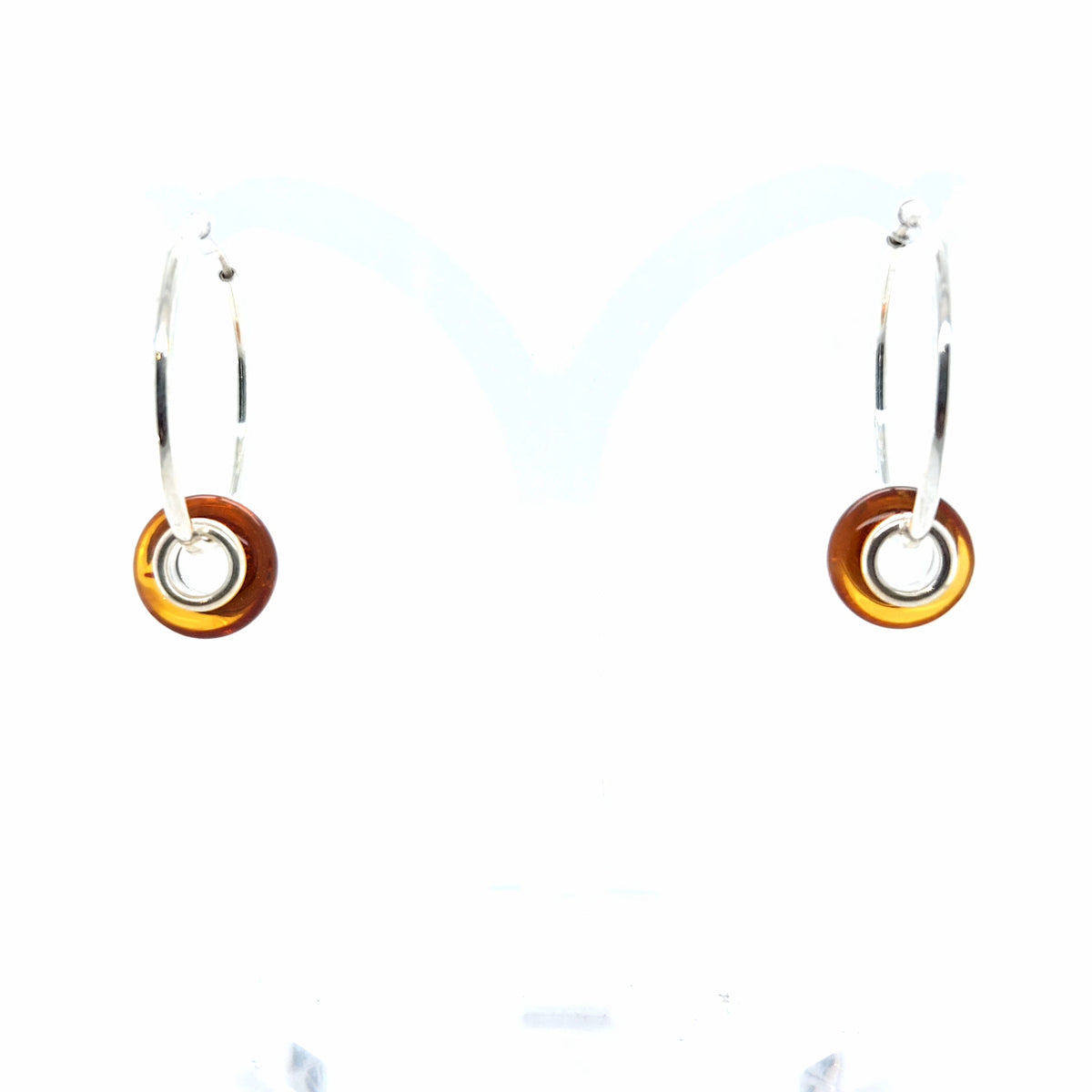 Silber-Creolen mit Bernstein-Charm – Handgemachter Ohrschmuck