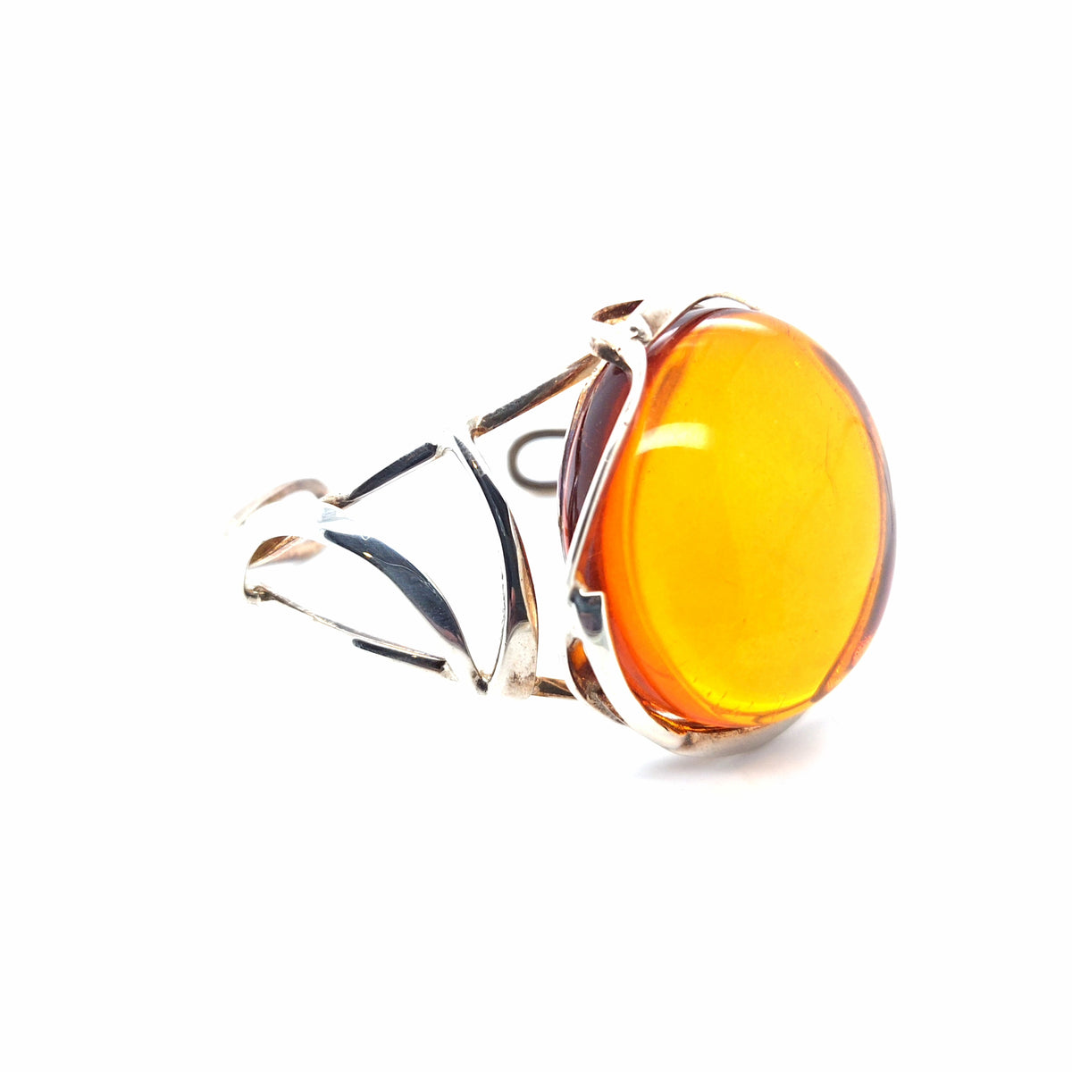 Handgearbeiteter Silber-Armreif Unikat – Luxuriöse Armspange mit großem orangen Ostsee-Bernstein
