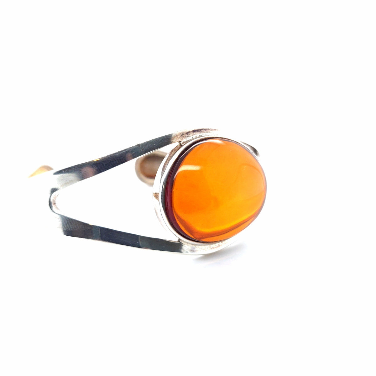 Edler Designer-Armreif aus 925er Sterlingsilber – Mit glänzendem Natur-Bernstein in leuchtendem Orange
