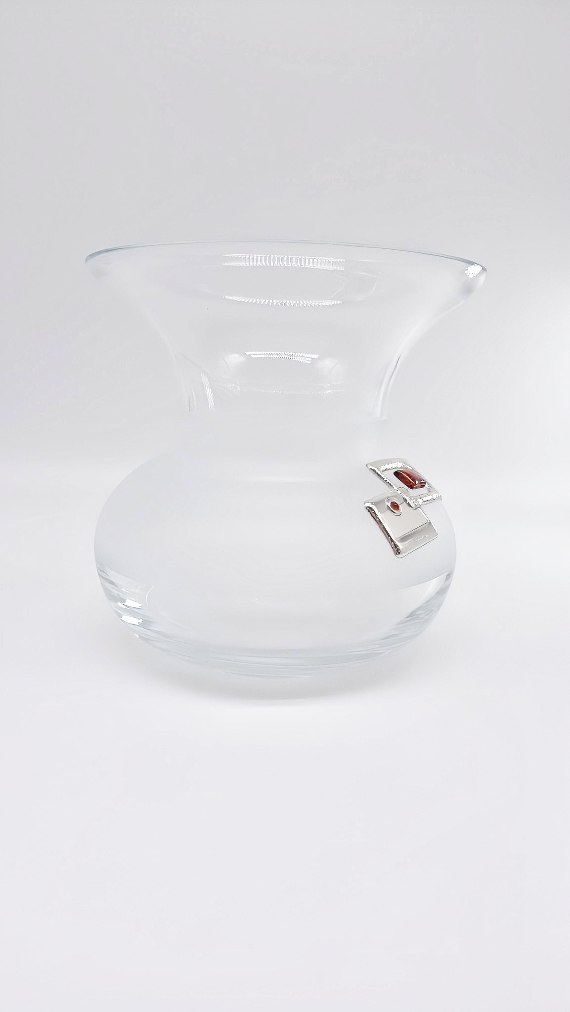 Elegante vaas met zilver en barnsteen