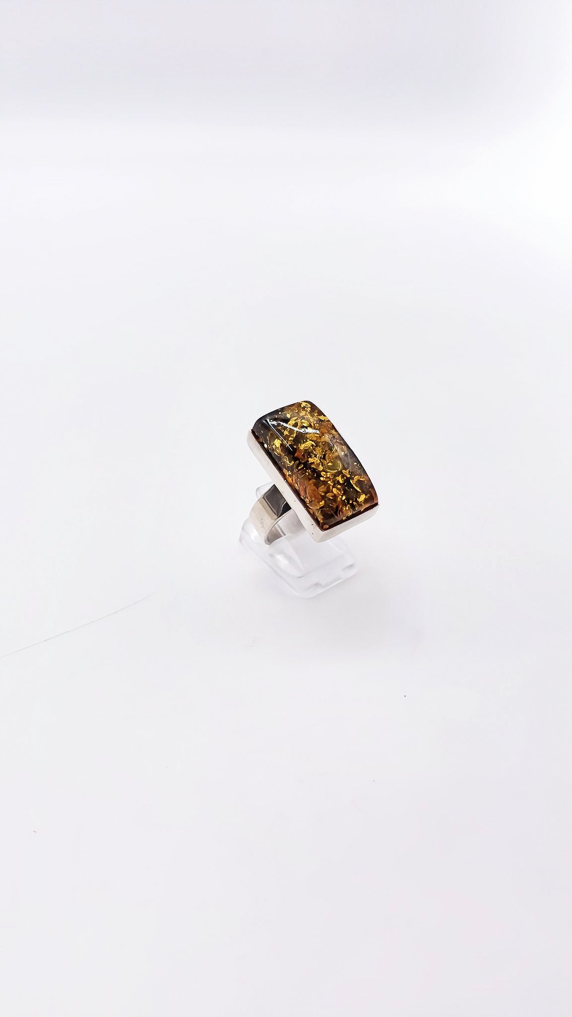 Rectangular amber in 925 silver