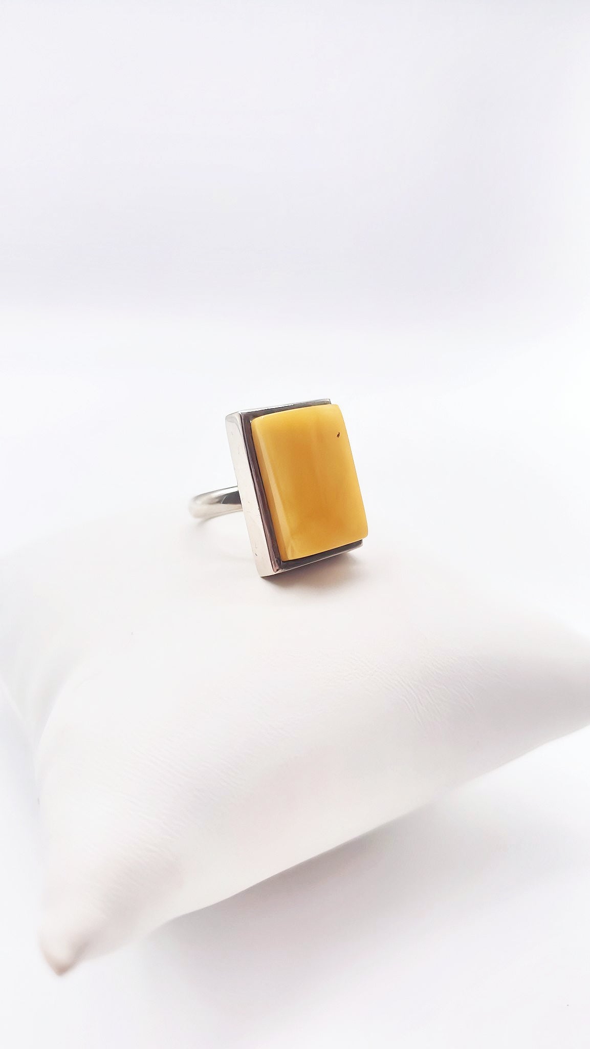 Amber ring with yellow stone – unique piece in silver
