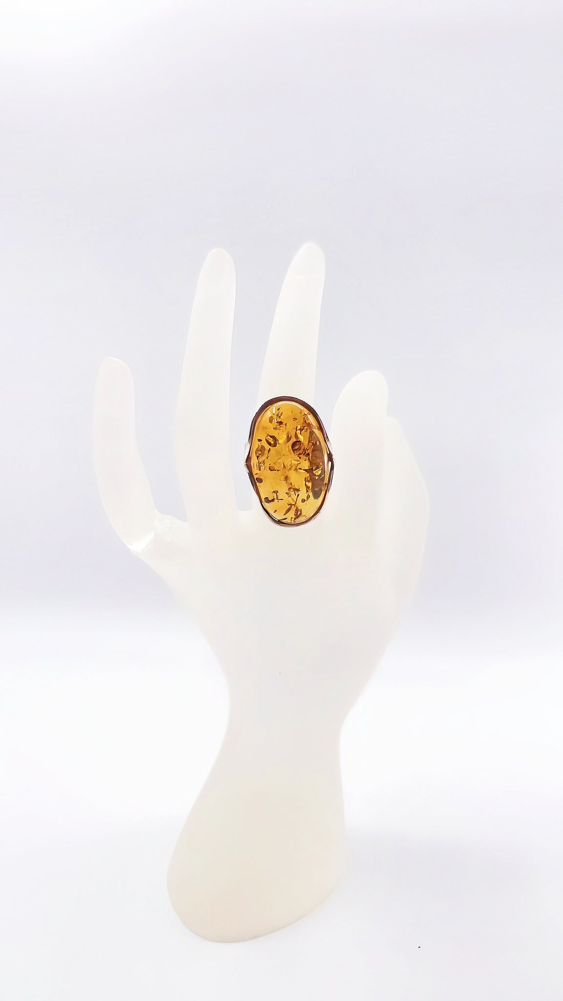 Adjustable silver ring with amber – nature meets style
