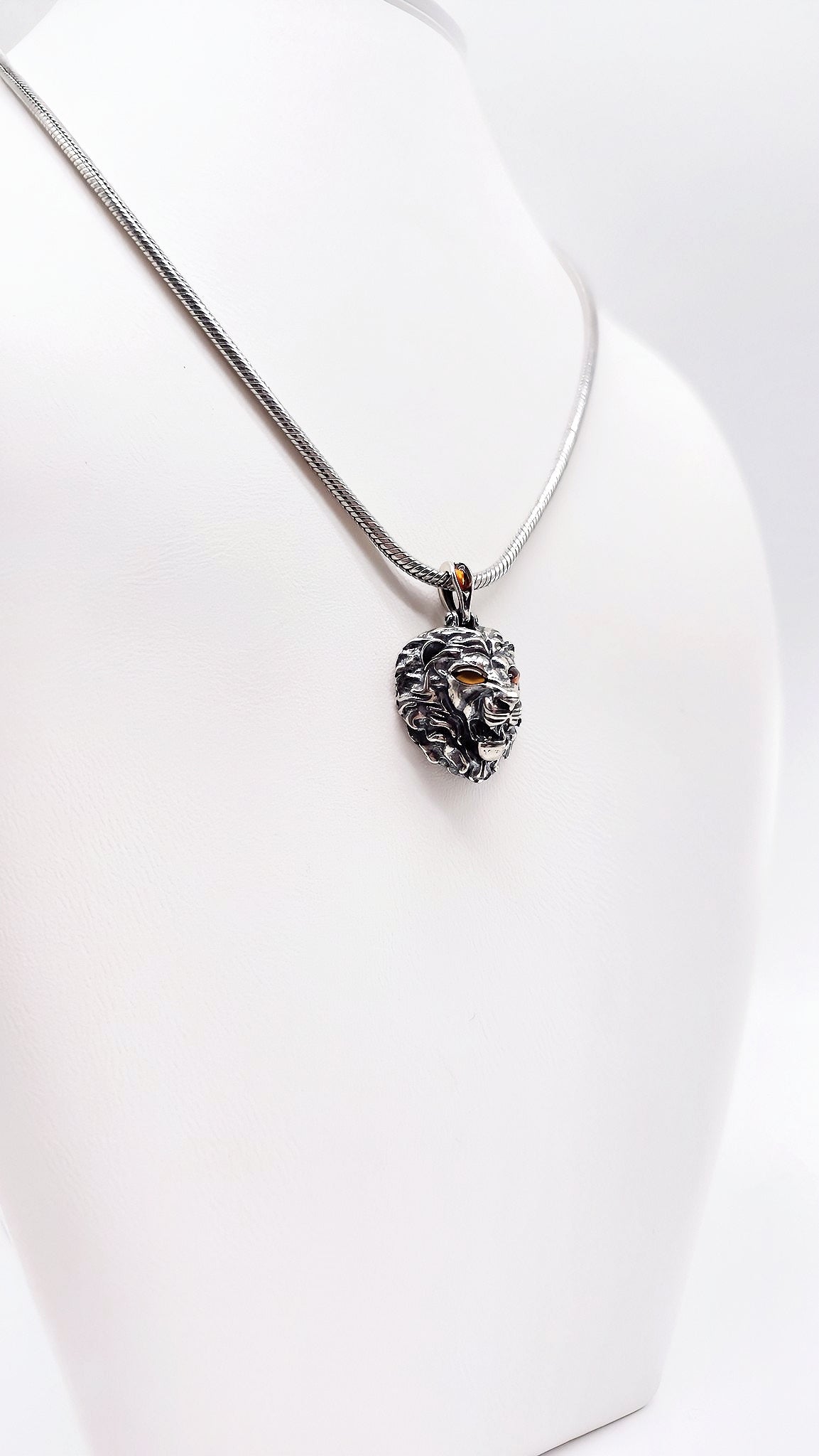 Leeuw Sterrenbeeld Horoscoophanger – 925 Zilver & Barnsteen