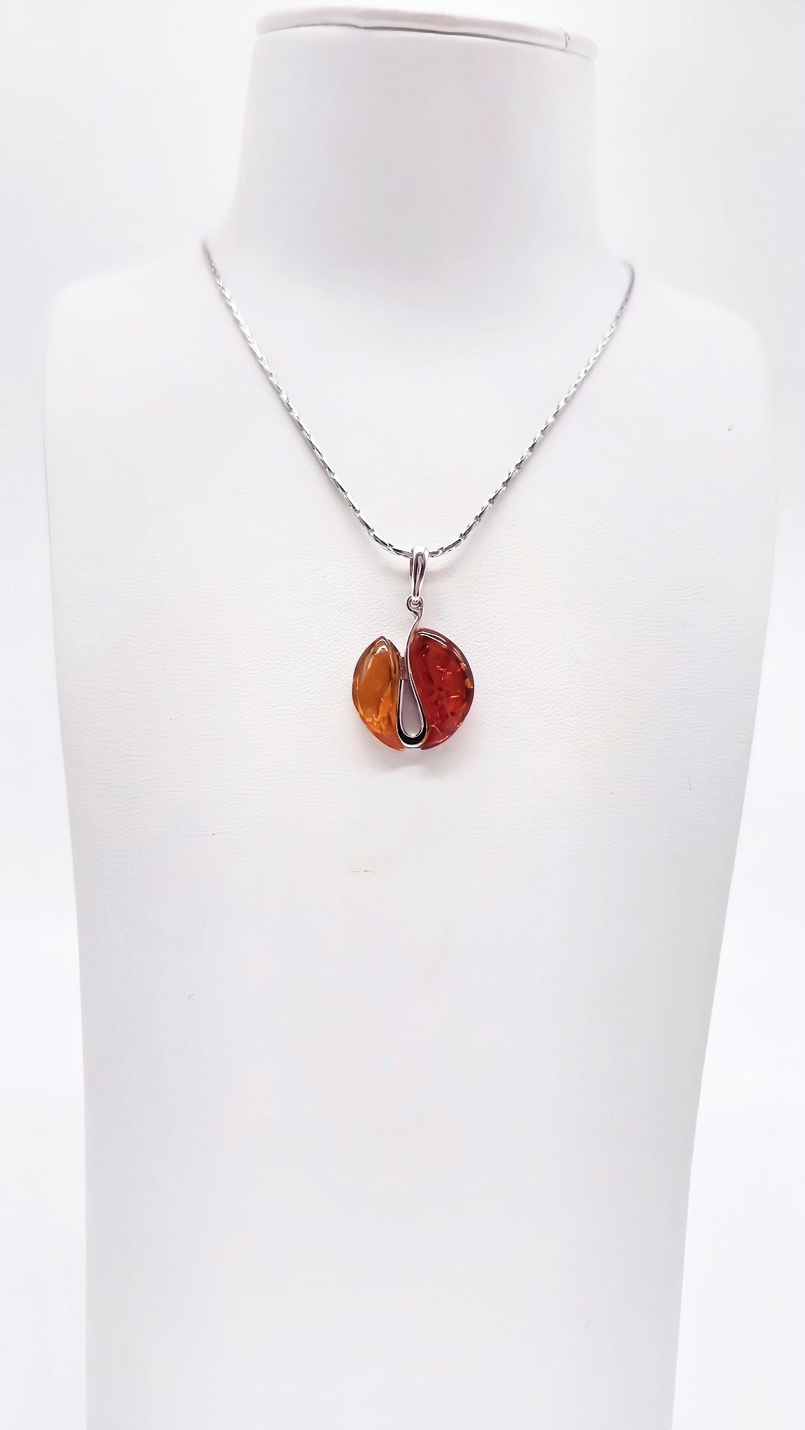 Natural amber pendant with chain – a perfect gift