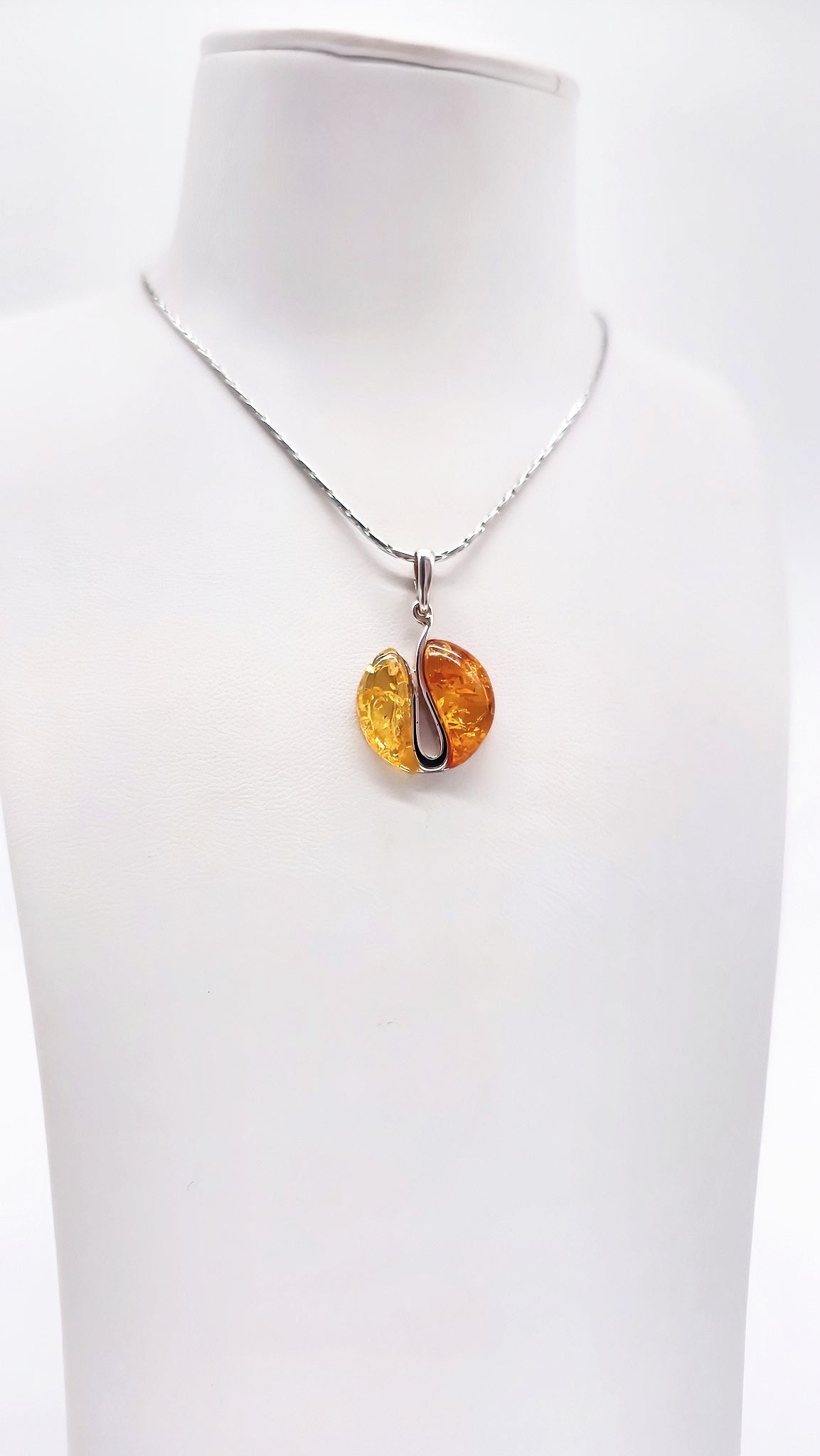 Natural amber pendant with chain – a perfect gift
