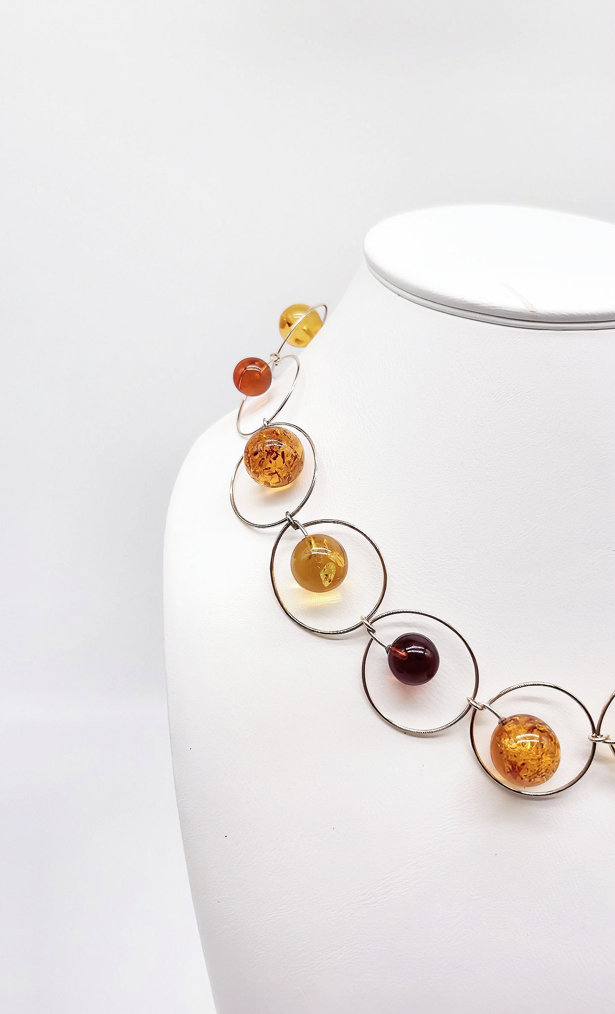 Collier volumineux en argent avec ambre – idée cadeau