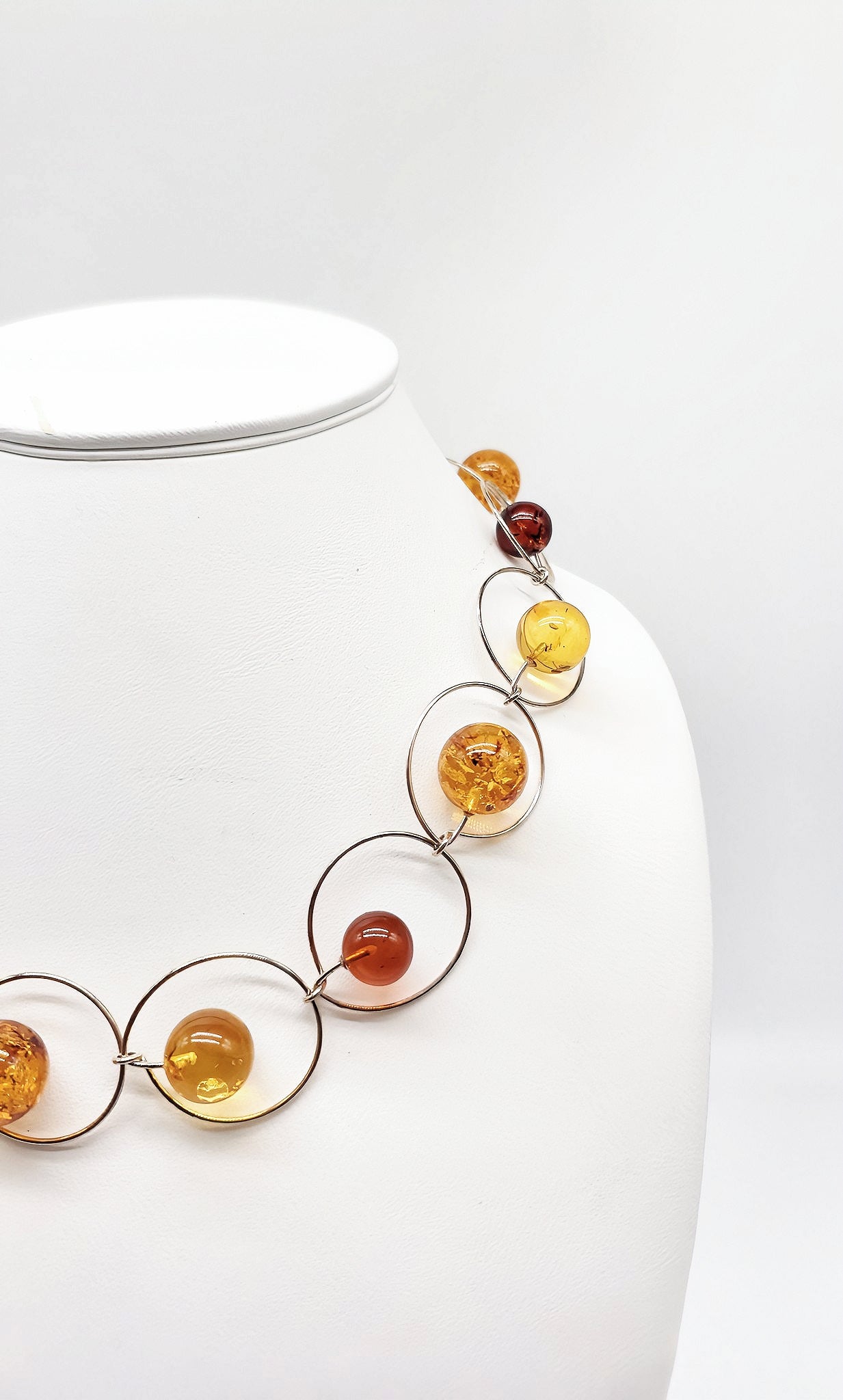Collier volumineux en argent avec ambre – idée cadeau