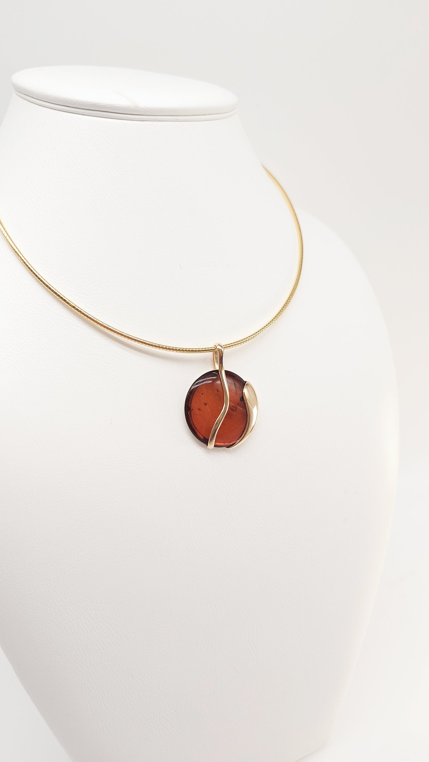 Round pendant amber 925 silver gold-plated