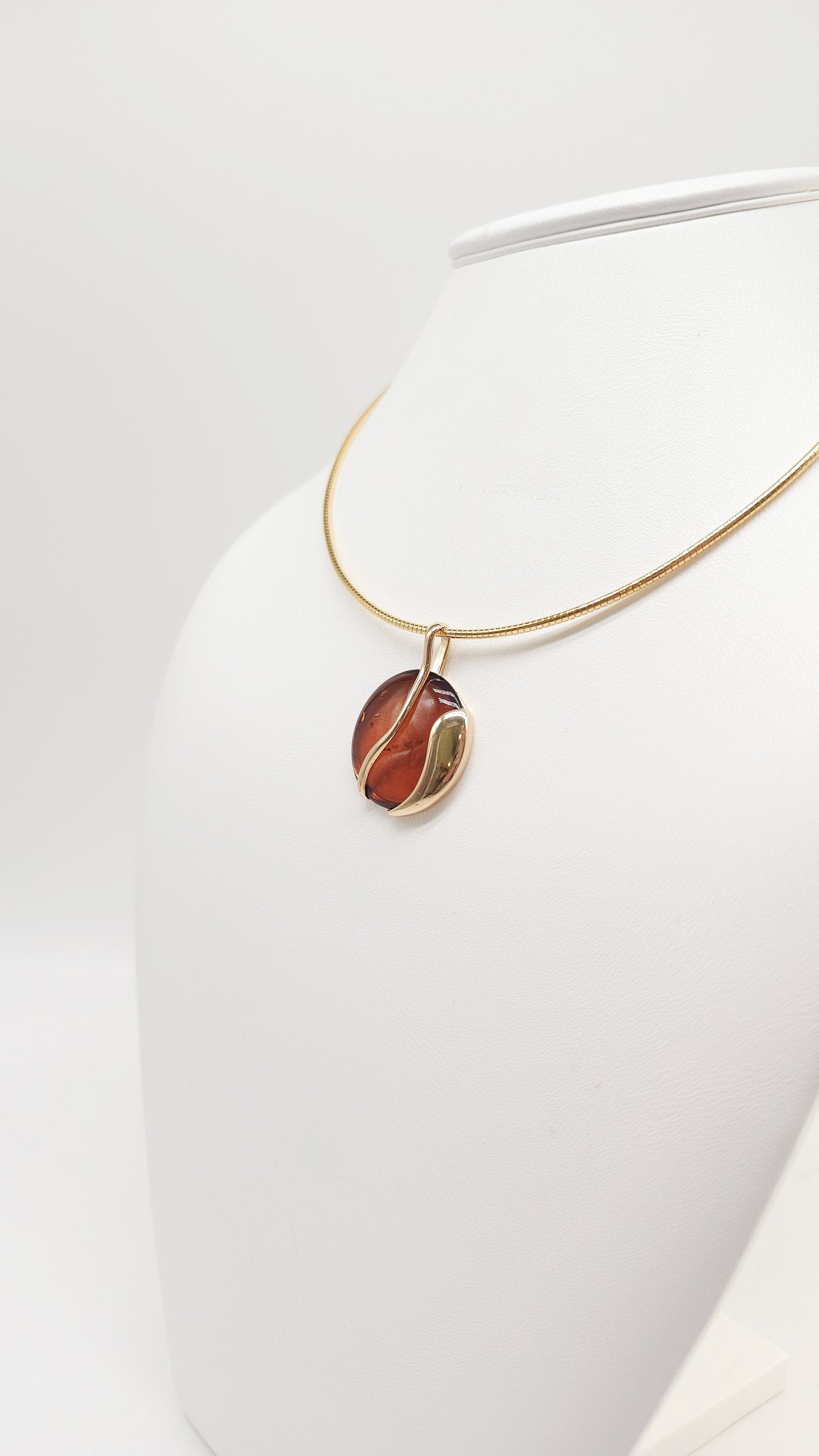 Round pendant amber 925 silver gold-plated