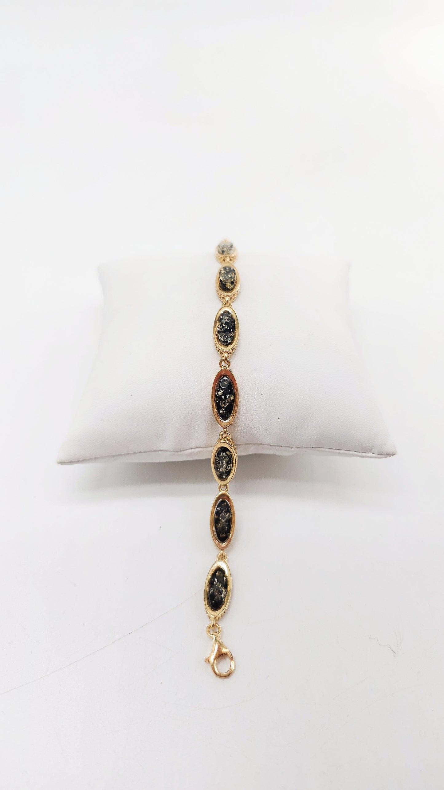 Natural amber bracelet in gold look