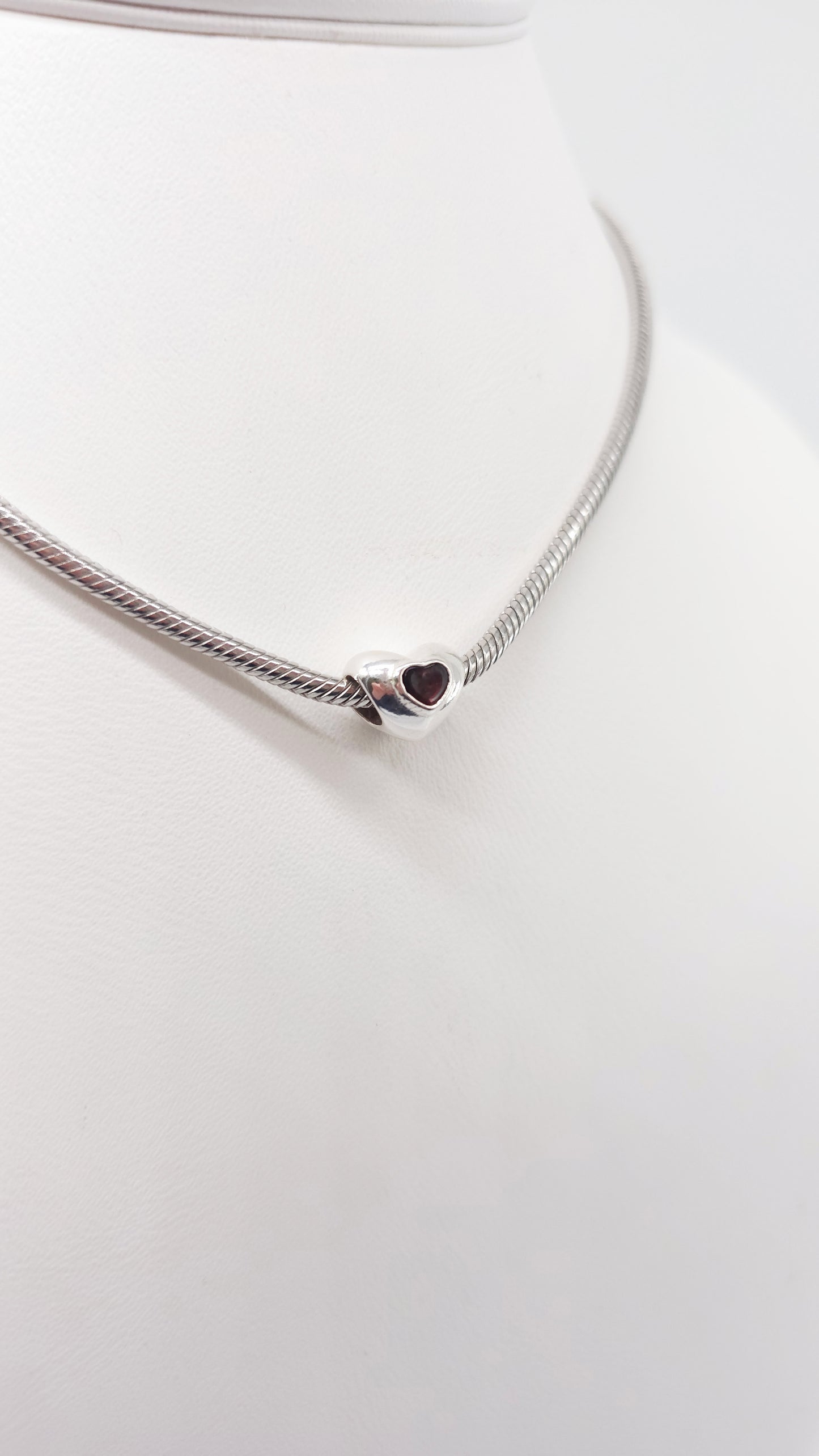 Sieraadbedel voor armband of ketting – hartje barnsteen