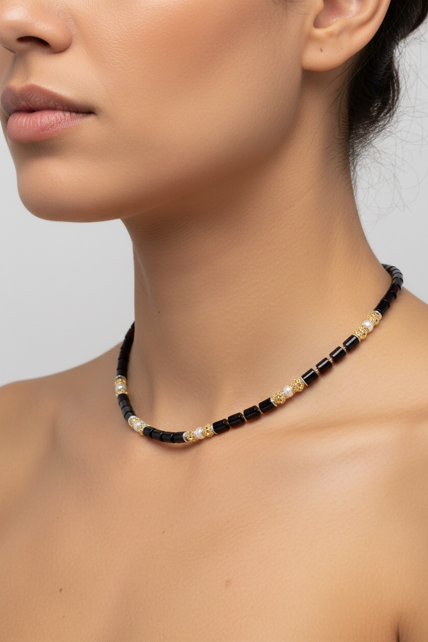 Diep rood barnstenen collier met zoetwaterparels
