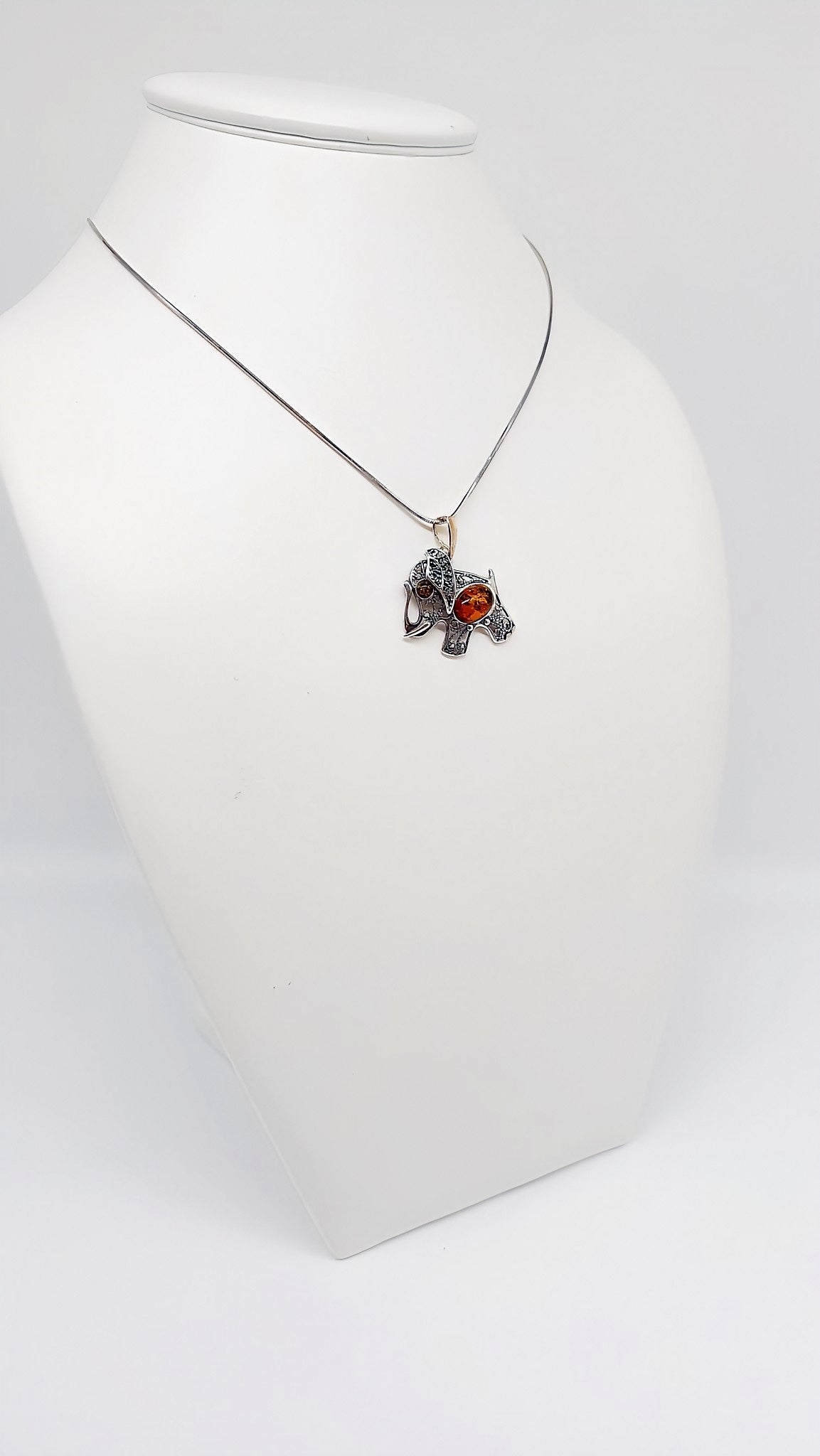 Filigraner Elefanten-Anhänger aus Sterlingsilber mit Bernstein