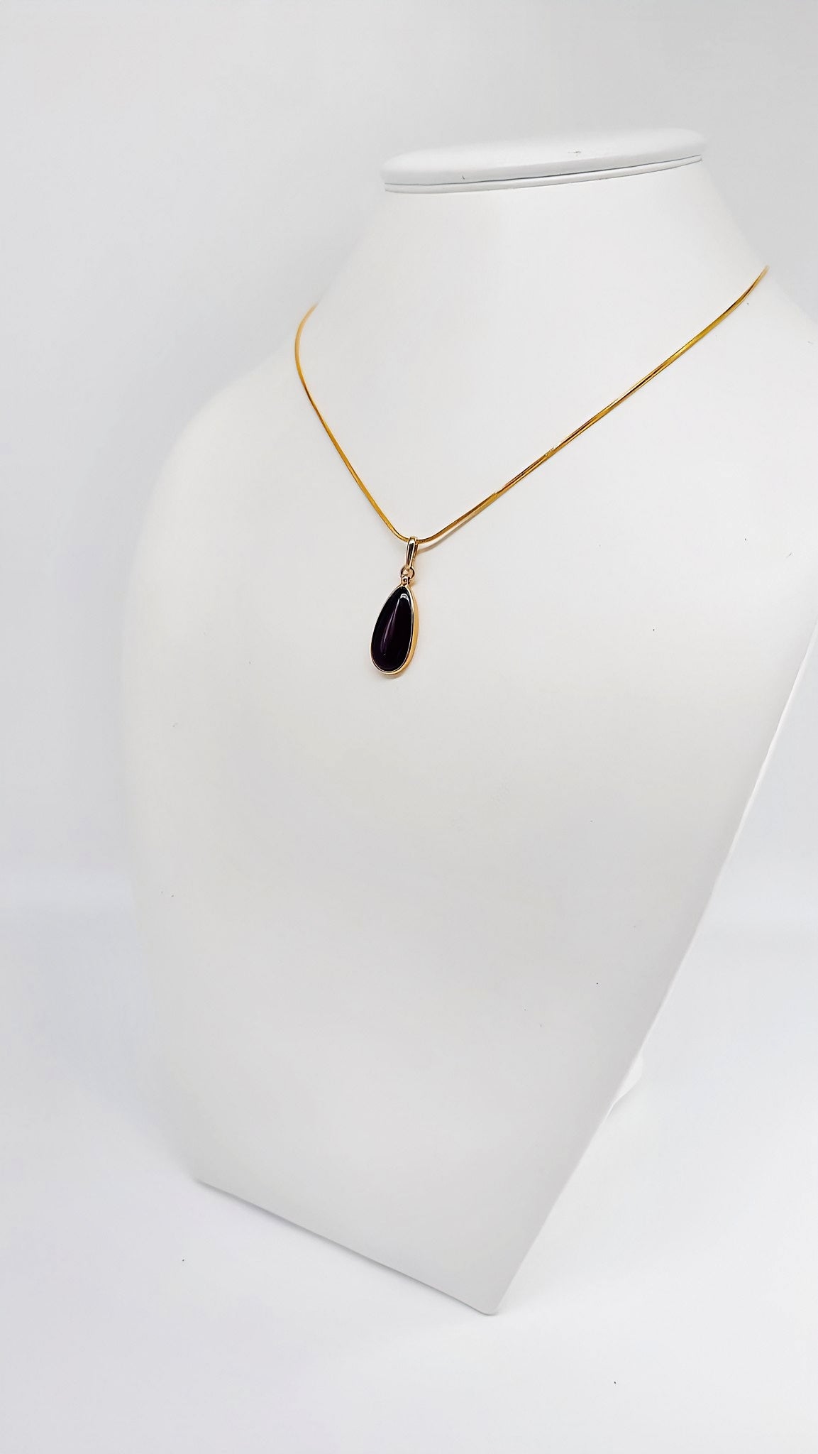 Gold-plated drop pendant