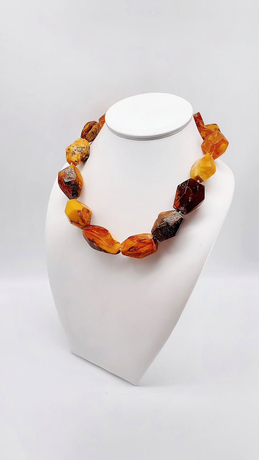 Unique beauty: Amber necklace