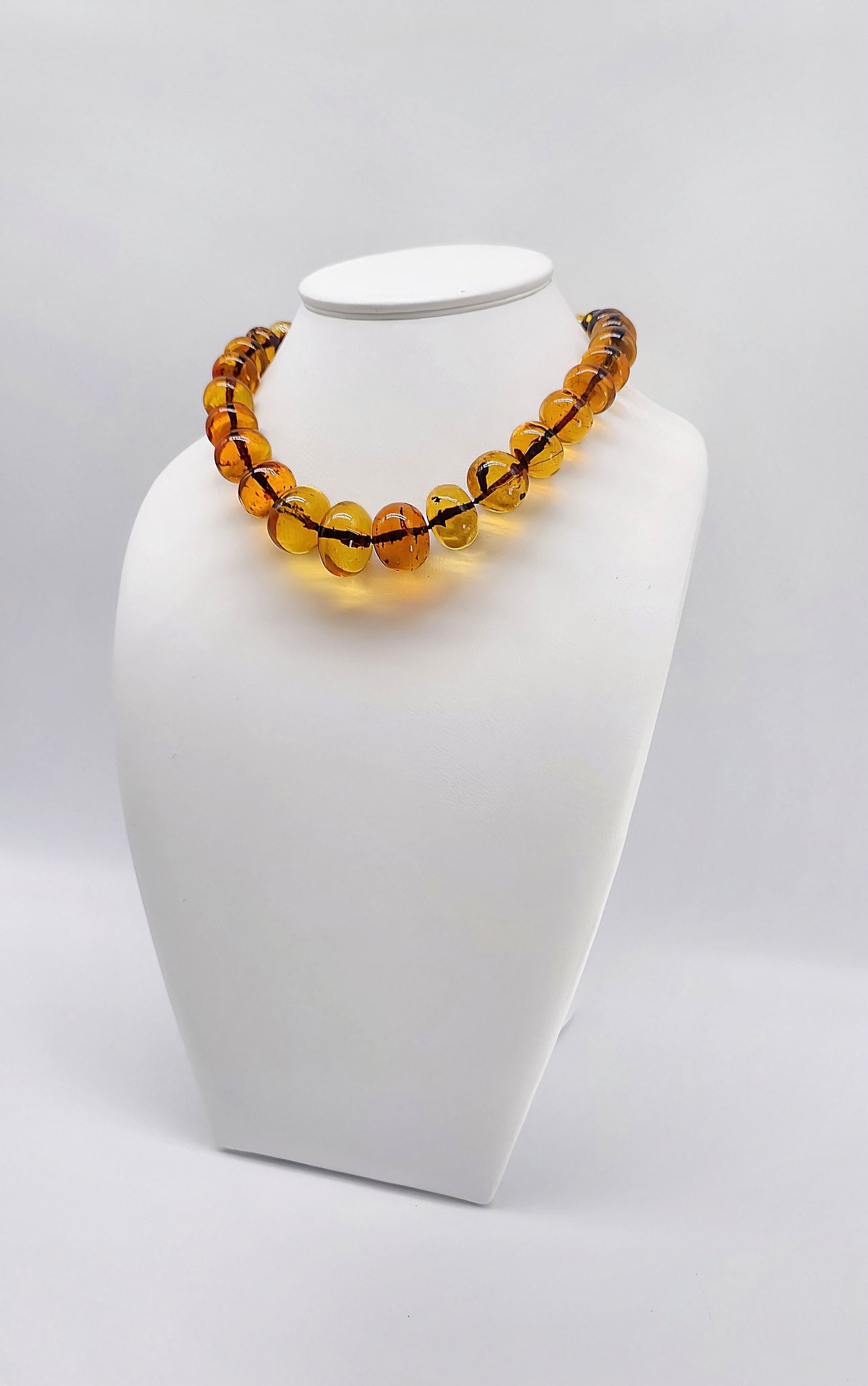 Elegante Bernstein-Kette: Handgefertigtes Unikat