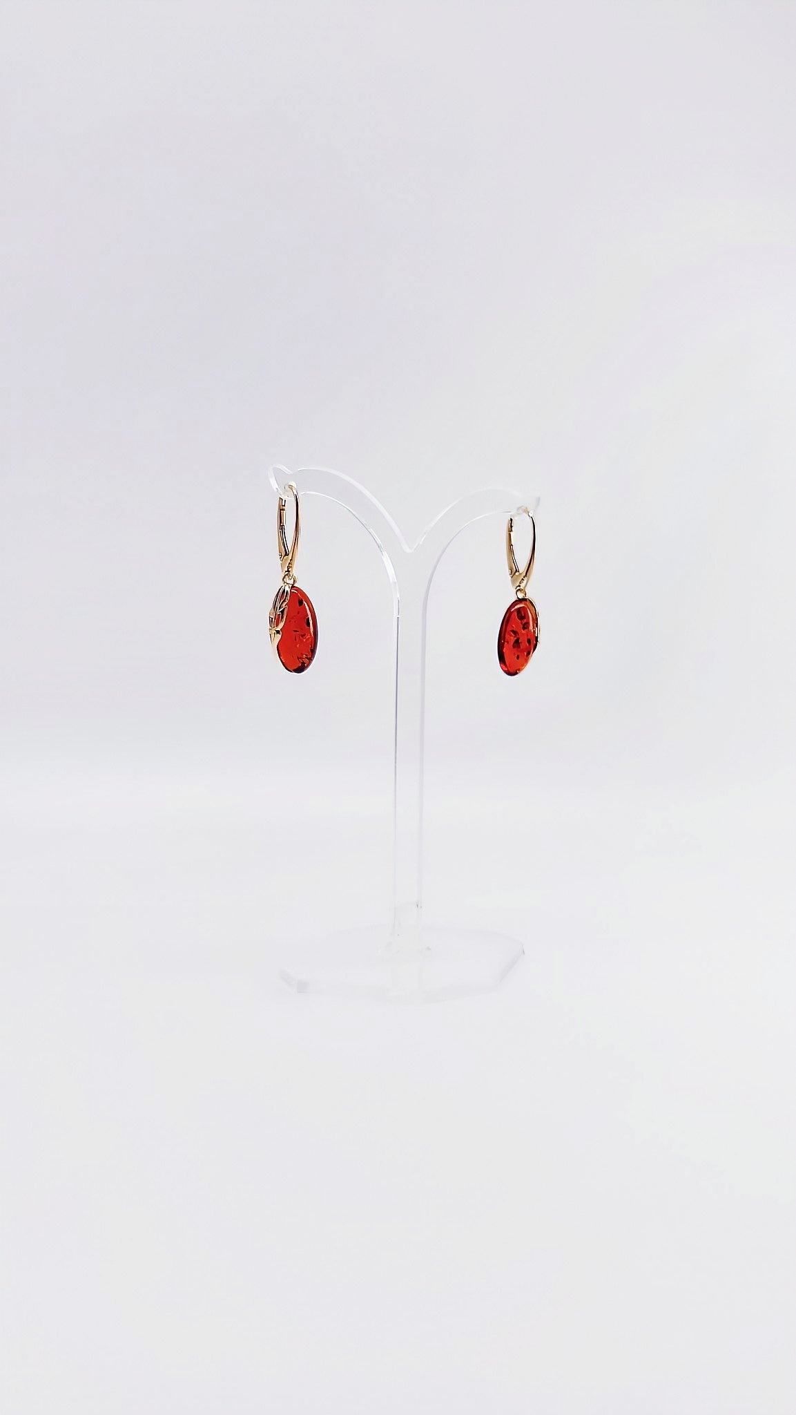 Light and elegant earrings made of gold-plated 925 silver