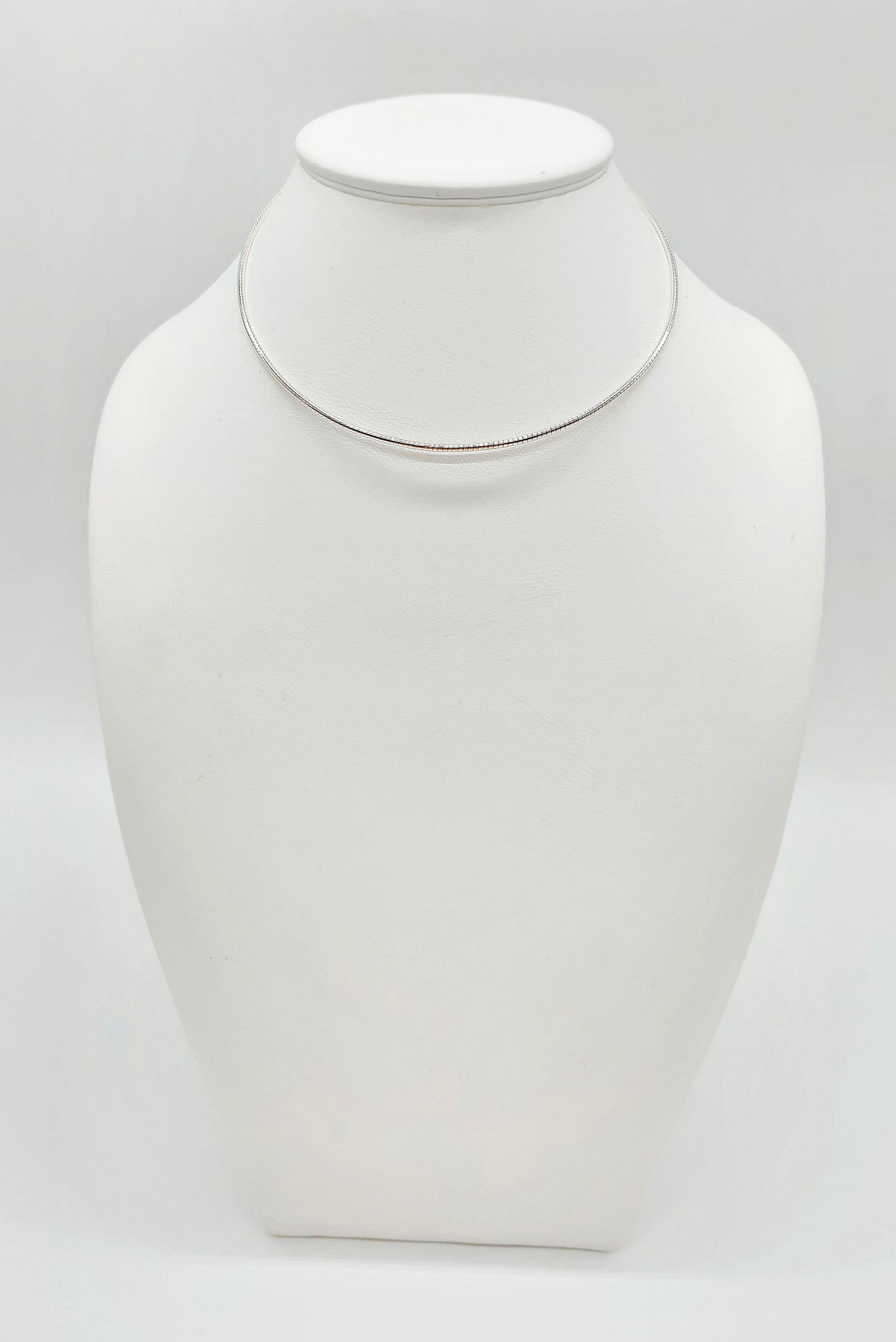 Schlichter Halsreif aus 925 Silber – Perfekt für stilvolle Outfits, Dicke 2mm