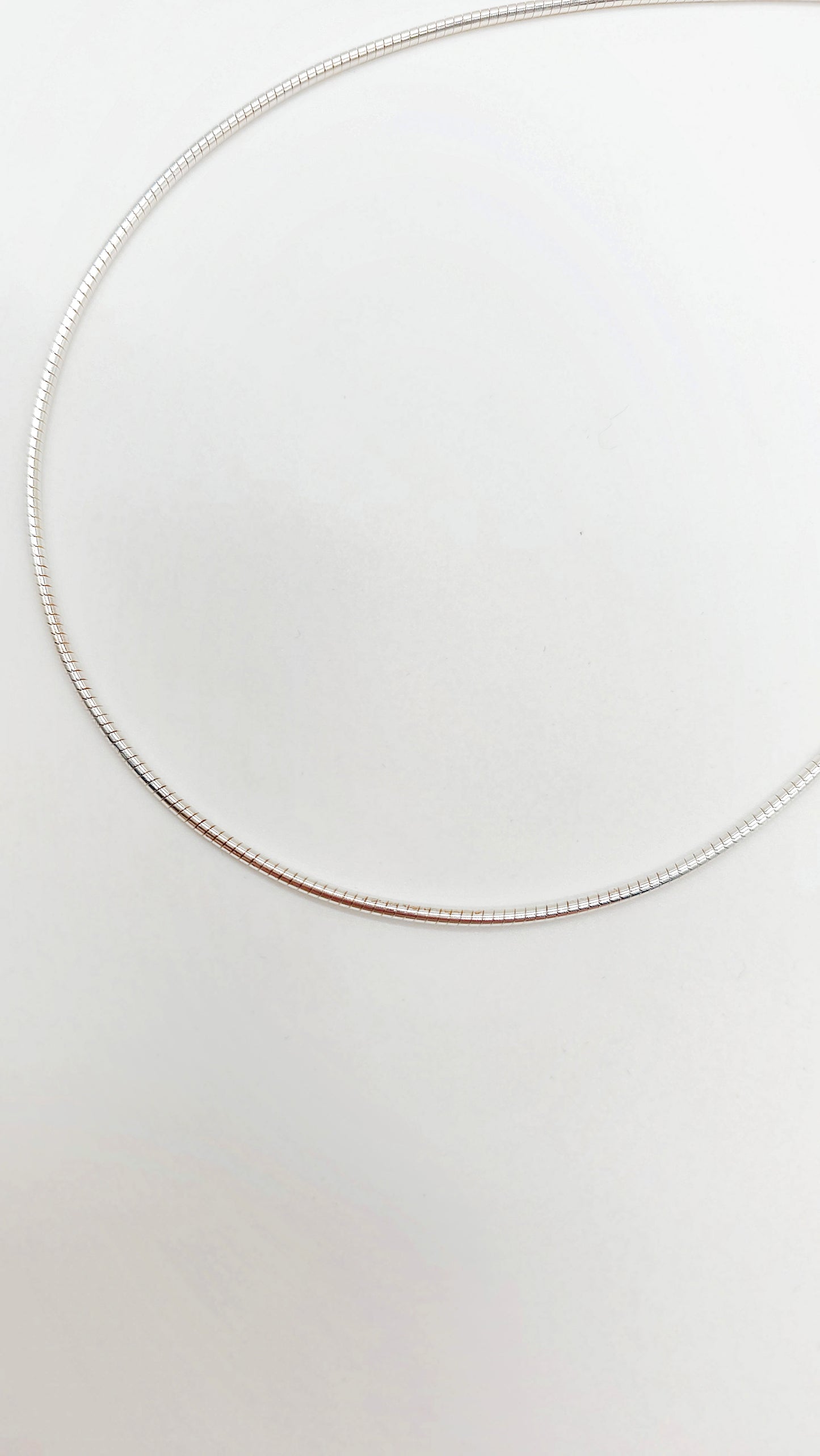 Eleganter 925er Sterlingsilber Reifen, rhodiniert – Ideal für Bernsteinanhänger, Dicke 2mm